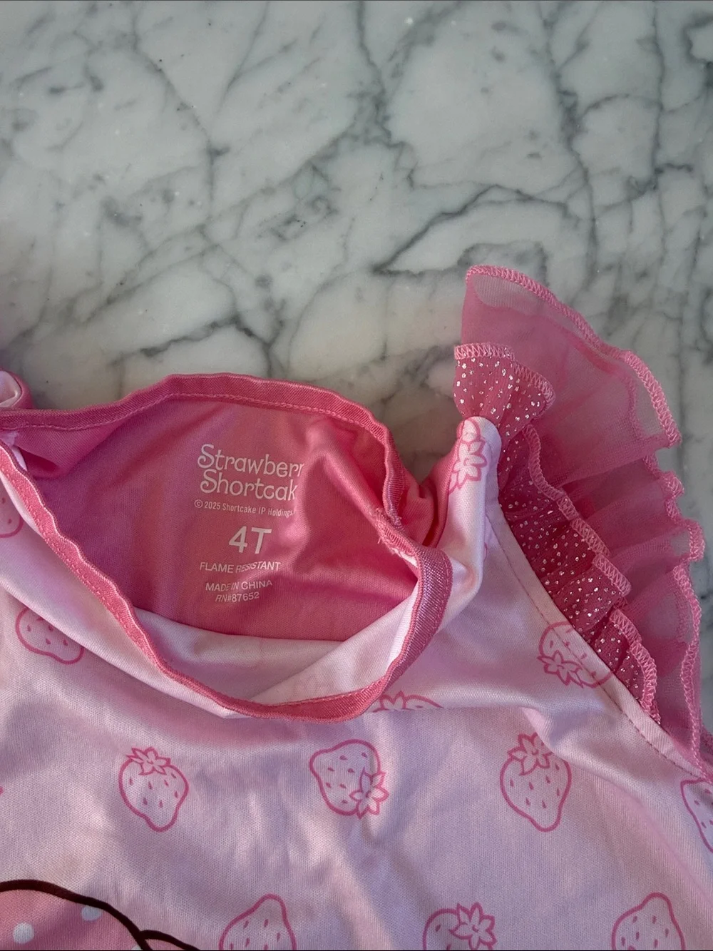 Toddler girl strawberry shortcake nightgown Sz 4T Ruffle Sleeve